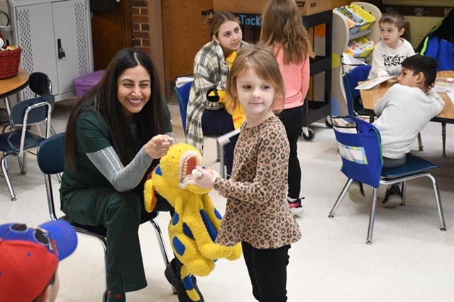 Dr. Munk and students