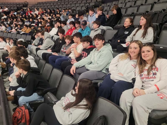 Students at LI Nets game