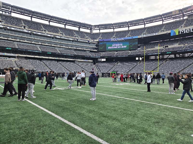 students at MetLife
