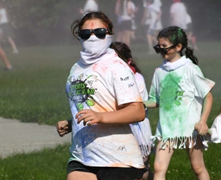 girl running
