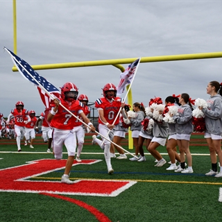 football players running