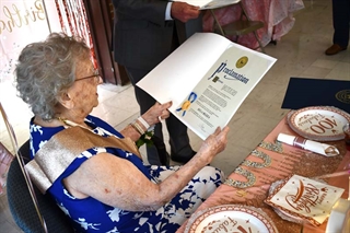 Hela with proclamation