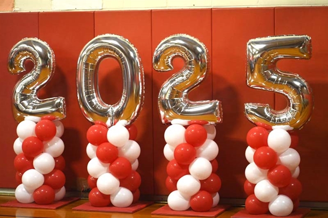 2025 sign