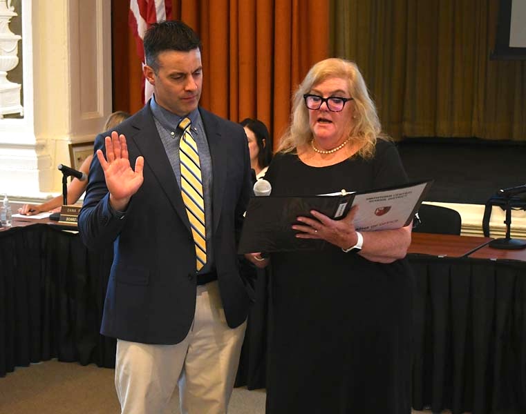 Matthew Gribbin sworn in as BOE president