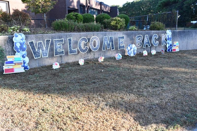 welcome sign