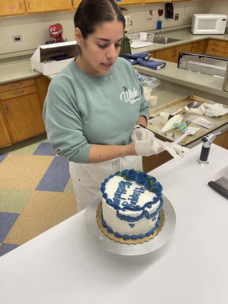 Amanda Vigliarolo baking