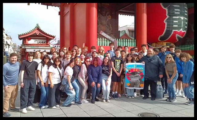 Group photo of students in Japan