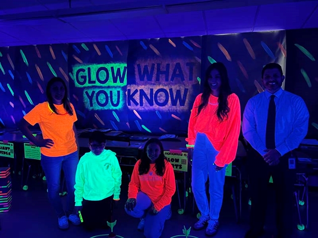 Multi-sensory glow game