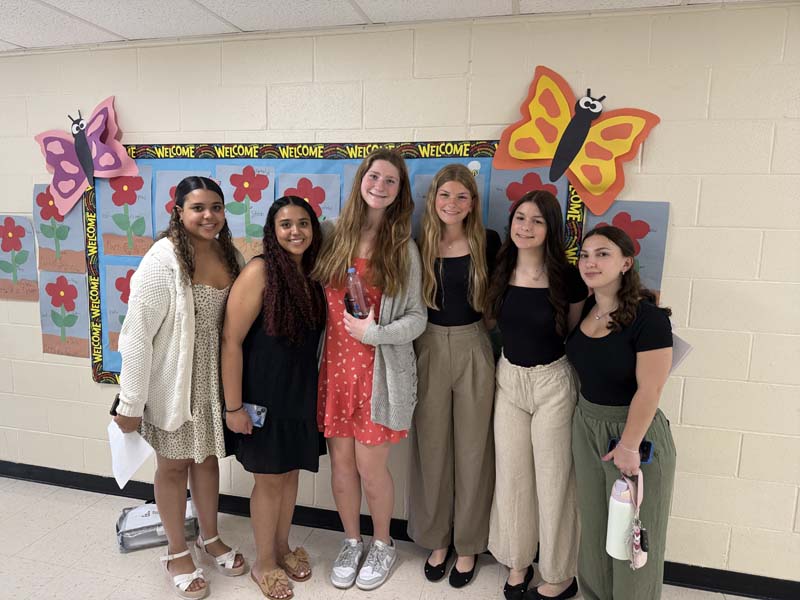 Students smiling for picture