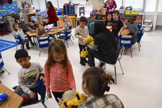 Dr. Munk and students