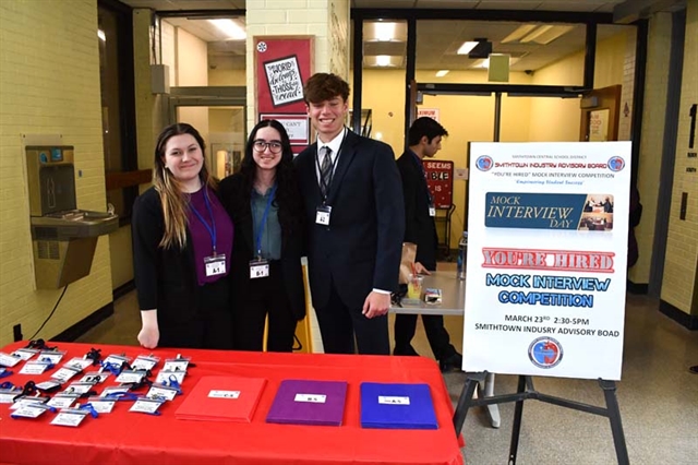 picture of business students at event