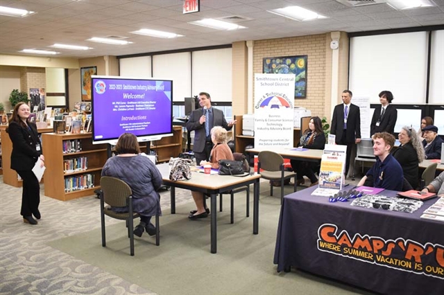 picture of business students at event