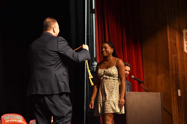 student receiving award