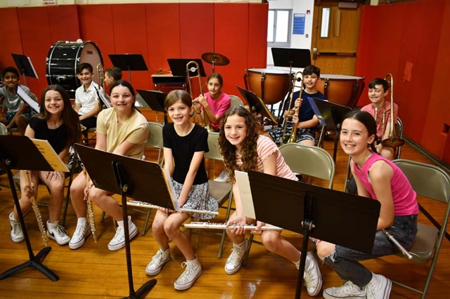 Dogwood musicians posing for picture