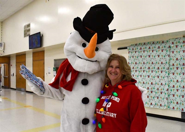 Frosty visits Mills Pond