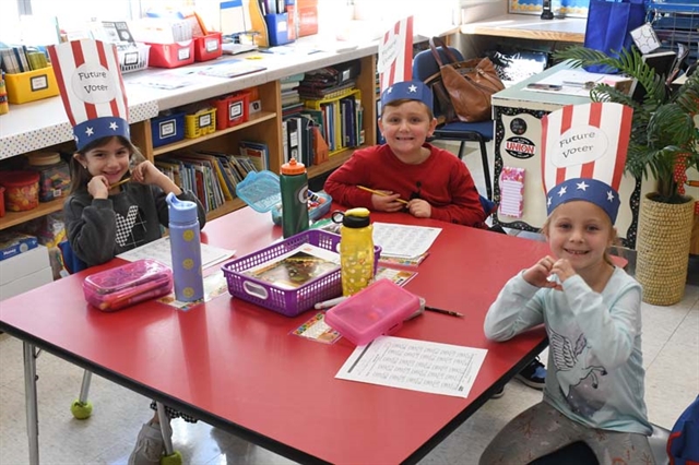 Students smiling for picture