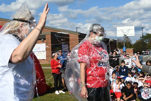 Teacher's aide getting silly stringed