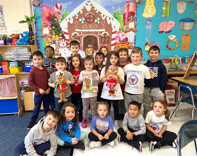 Students smiling for picture