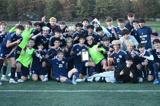 boys soccer champion picture