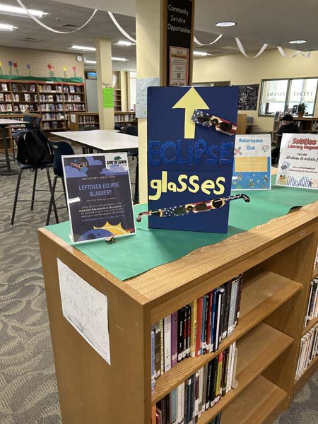 Collection table for solar glasses