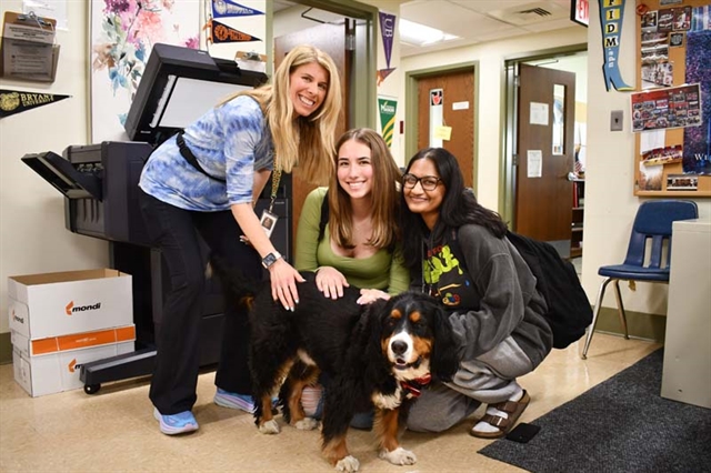 HSE students with therapy dog