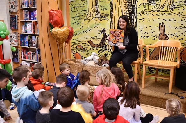 Mills Pond teachers reading